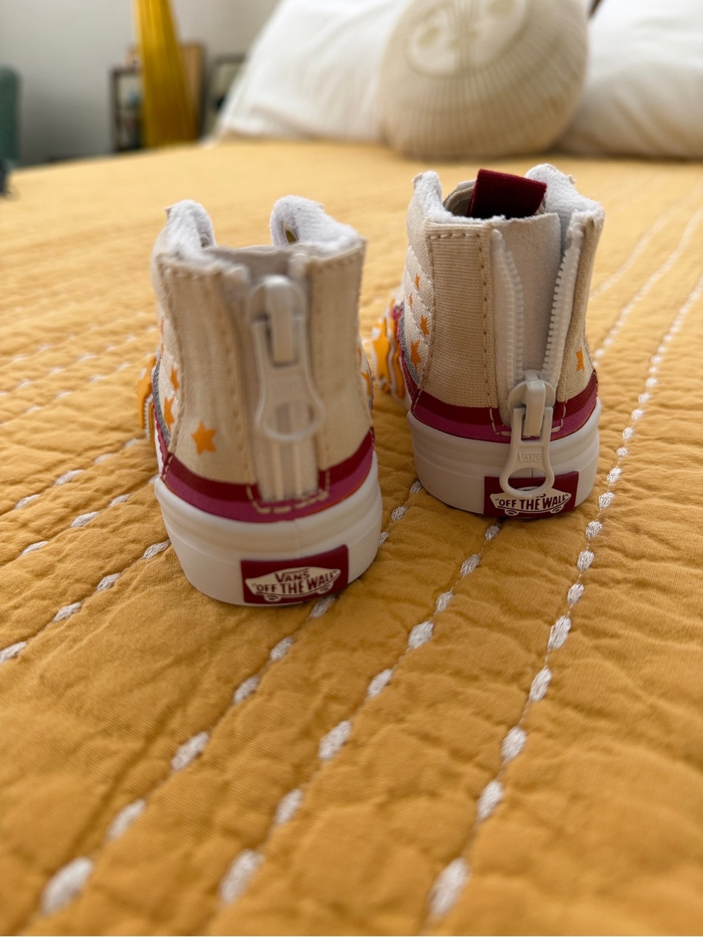 Vans Kids High-Top Sneakers in Cream with Pink & Yellow Accents size 4 never wor - Picture 3 of 5